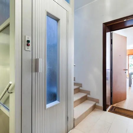Guesthost - Venice Lido Wonderful With Terrace Апартаменти Lido di Venezia